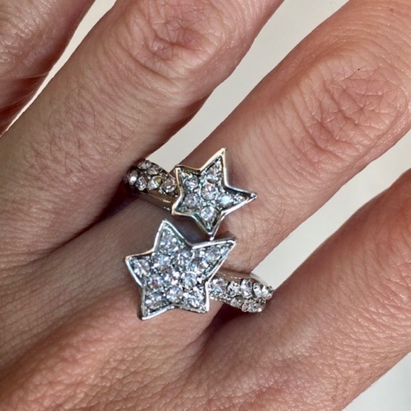 ❤️Beautiful Double Star Ring With CZ Stones - Picture 2 of 7